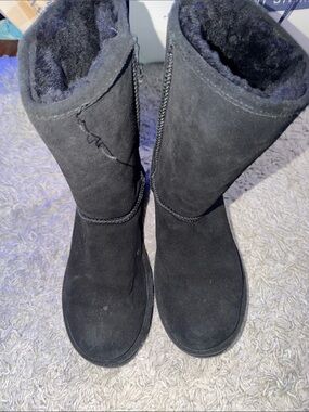 BearPaw Black Fleece-Lined Mid-Calf Winter Boots
